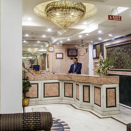 Hotel Sunstar Residency Delhi  Exteriör bild
