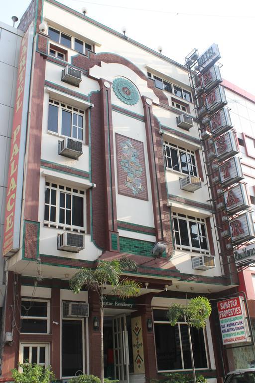 Hotel Sunstar Residency Delhi  Exteriör bild